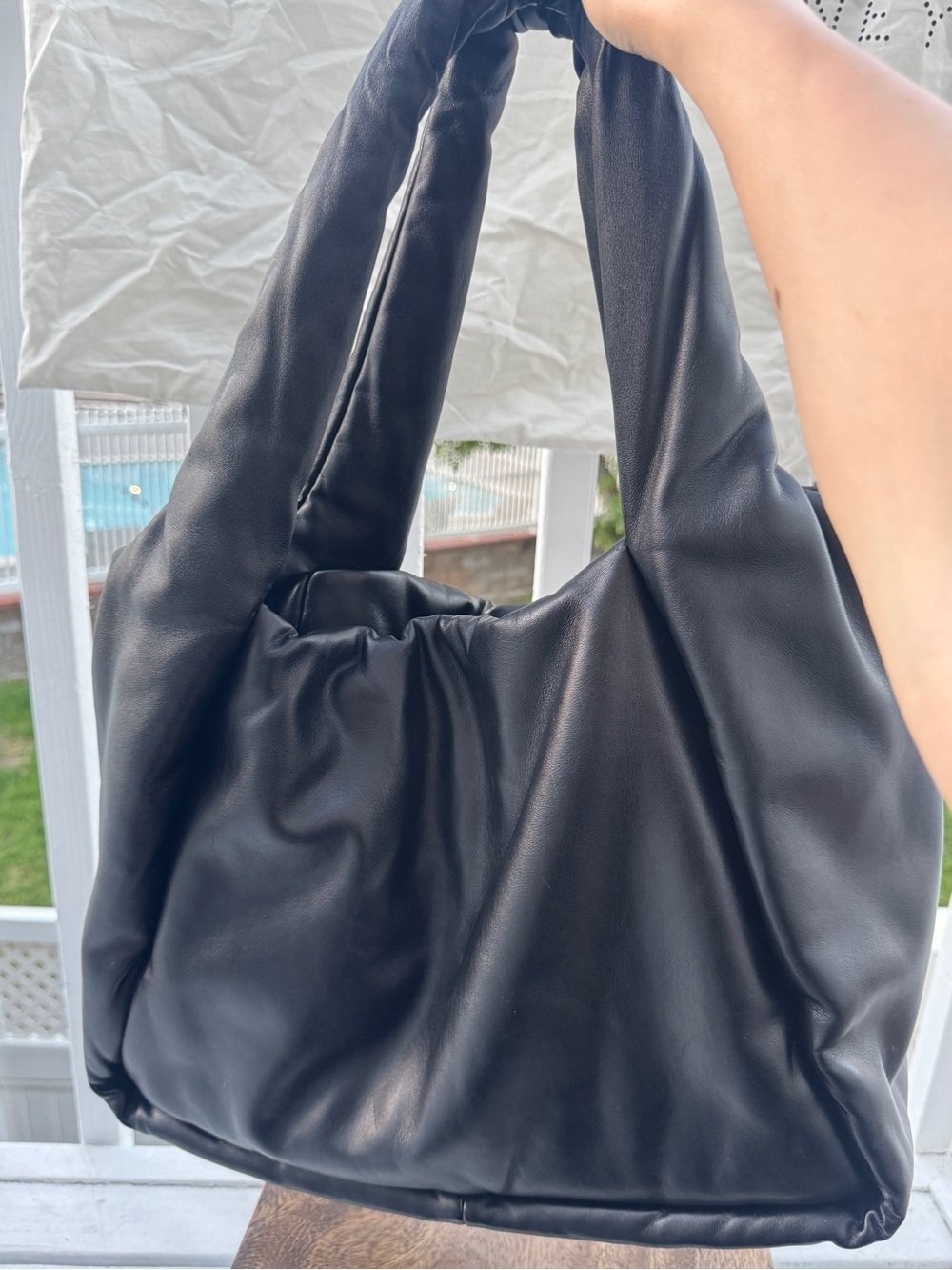 Stella McCartney Black Padded Circular Logo Shoulder Bag - Picture 11 of 16